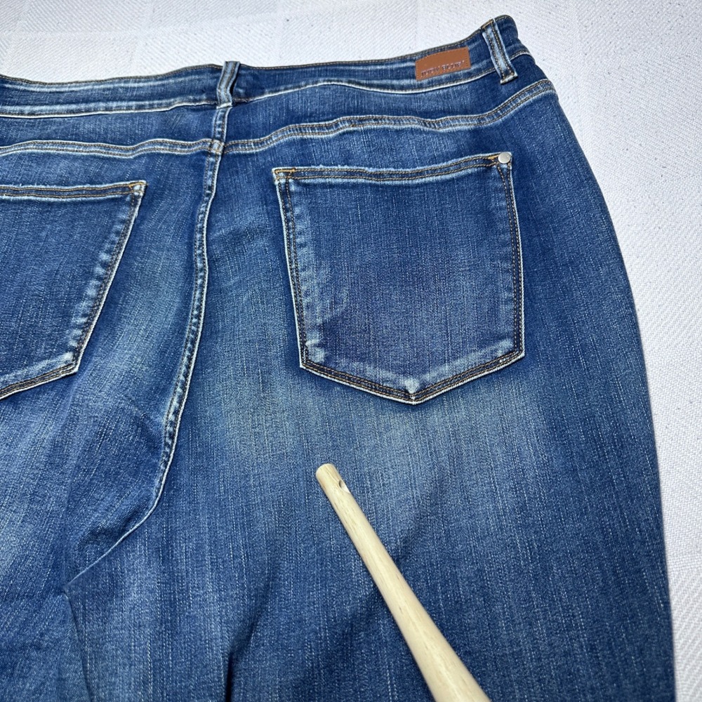 Judy Blue Skinny Jeans Women 24W‎ Raw Released Hem Side Slit Medium Wash Blue - Picture 10 of 16